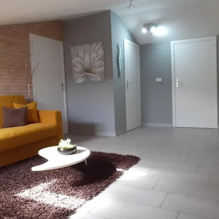 Etna Mare Apartament *